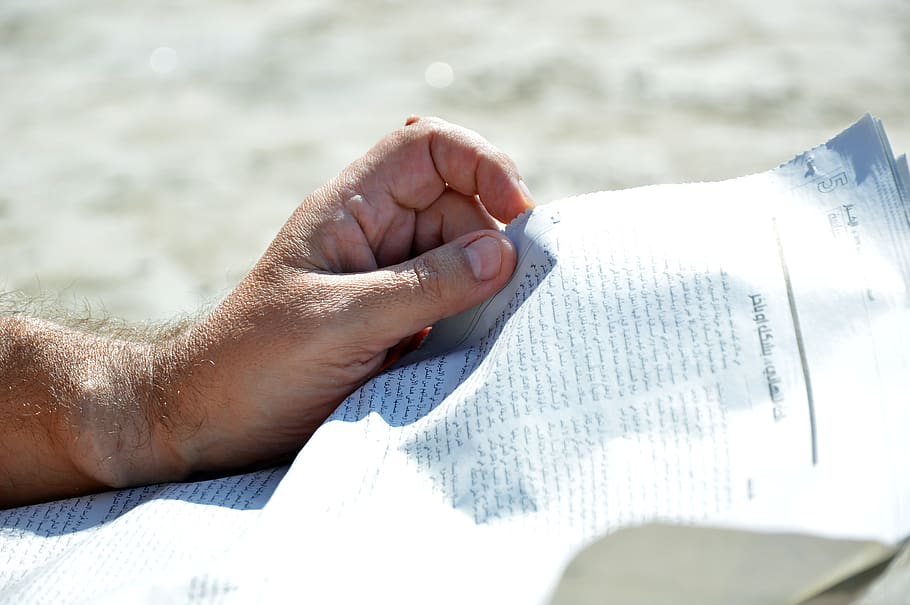 hands, newspaper, read, read newspaper, leisure, relaxation HD wallpaper