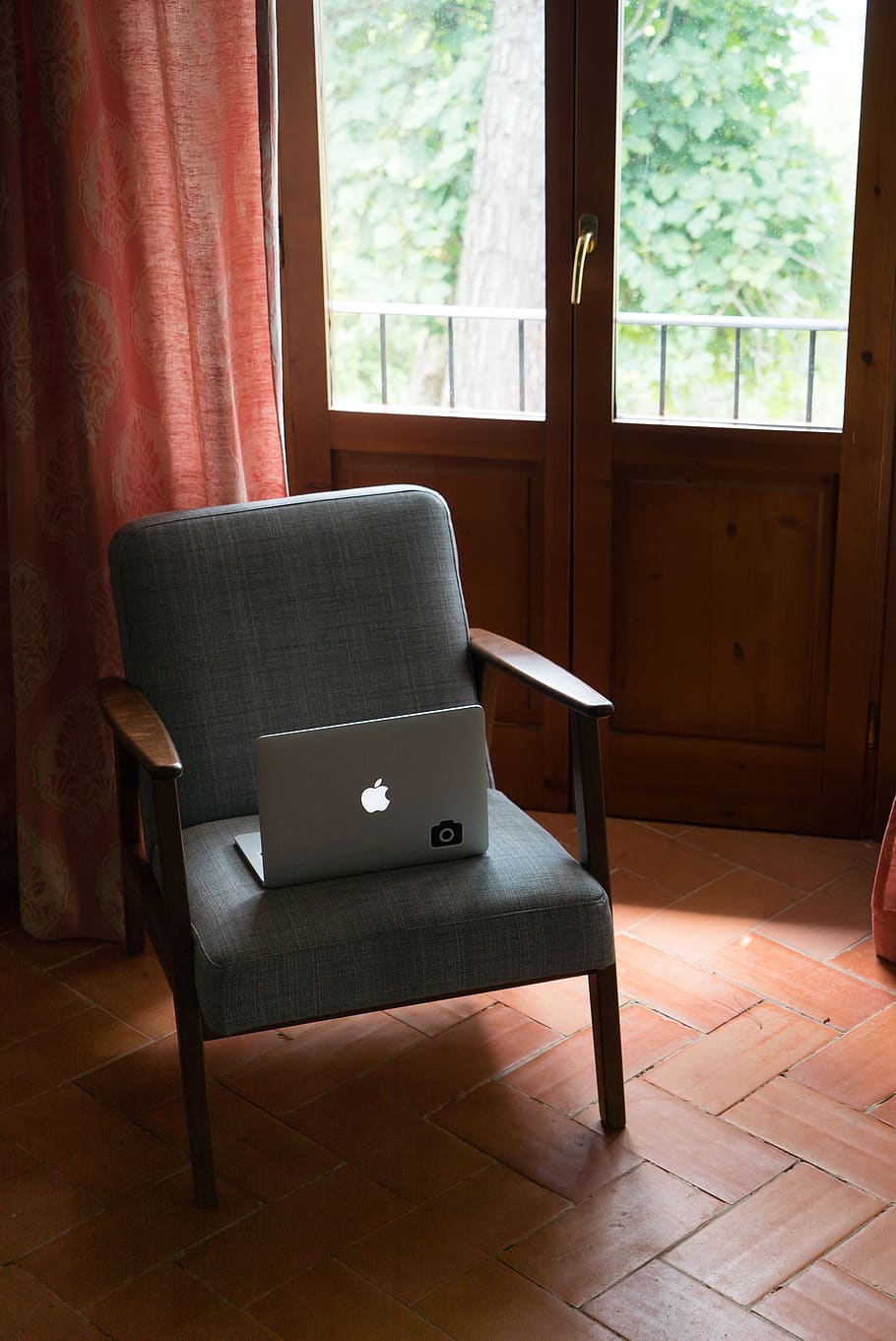 silver MacBook on chair, furniture, couch, italy, arezzo, hardwood HD wallpaper