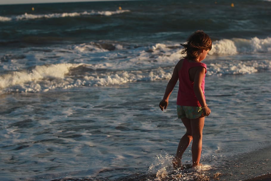 girl, walking, beach, think, water, sea, waves, child, one person HD wallpaper