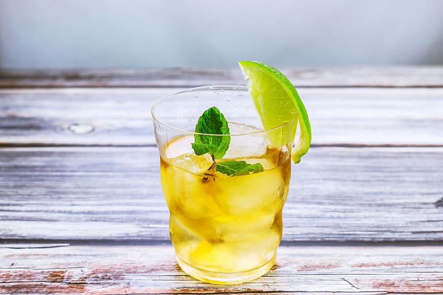cocktail, beverage, lemon, ice, water glasses, mint, refreshment HD wallpaper