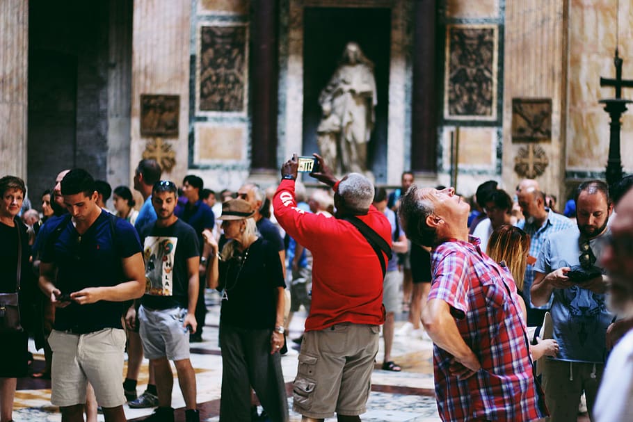 Group of People Inside Museum Taking Pictures of Antiques, crowd HD wallpaper