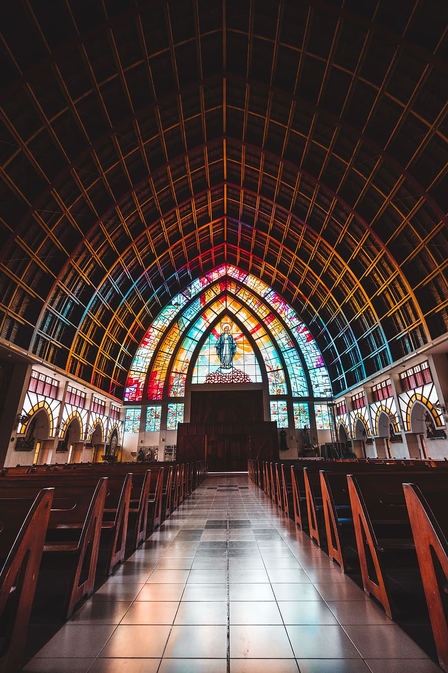 selective focus photography of church isle, interior, pew, altar HD wallpaper