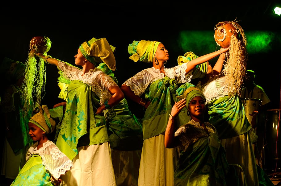 Group of Women Wearing Green-and-white Dresses, costumes, dance HD wallpaper