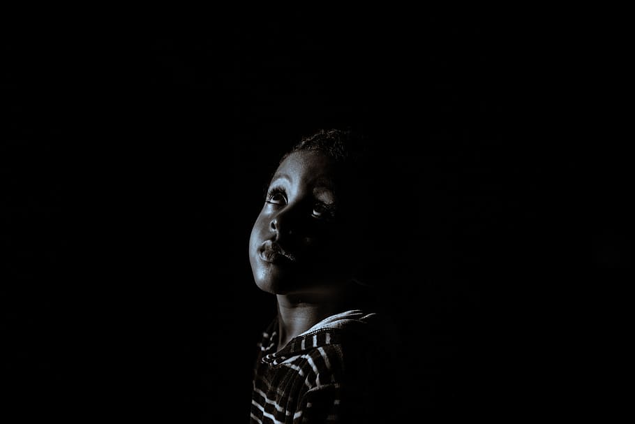 boy in the dark, headshot, black background, portrait, studio shot HD wallpaper