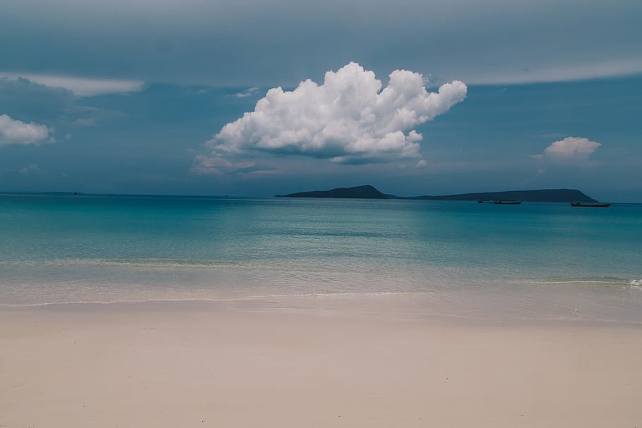 calm sea during daytime, sky, beauty in nature, cloud - sky, scenics - nature HD wallpaper