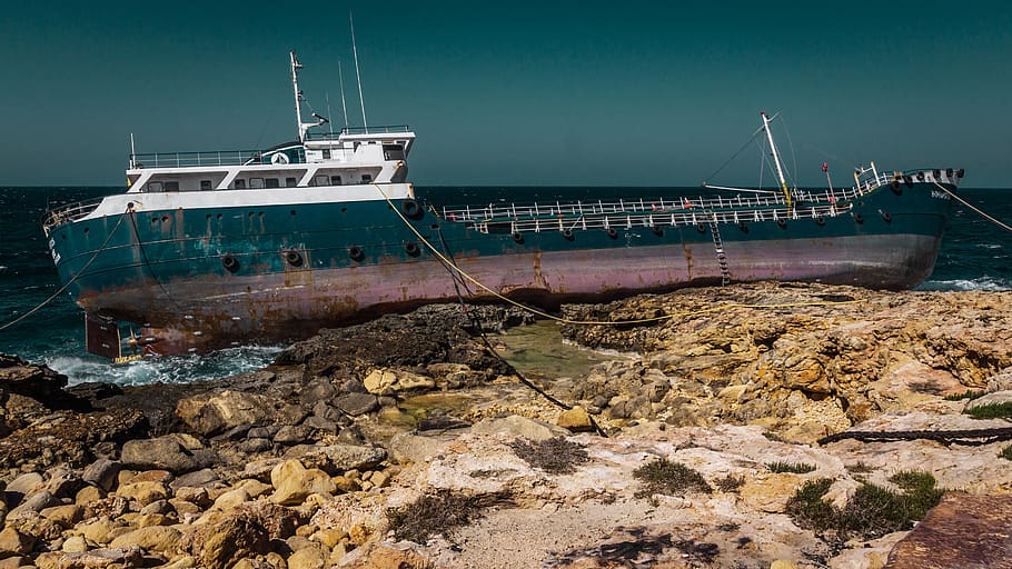 general average, wreck, stranded, frachtschiff, coast, shipwreck HD wallpaper
