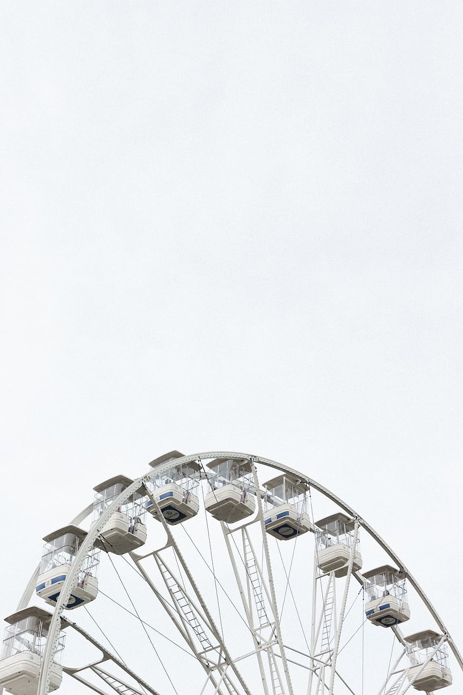 gray Ferris wheel, amusement park, amusement park ride, arts culture and entertainment HD wallpaper