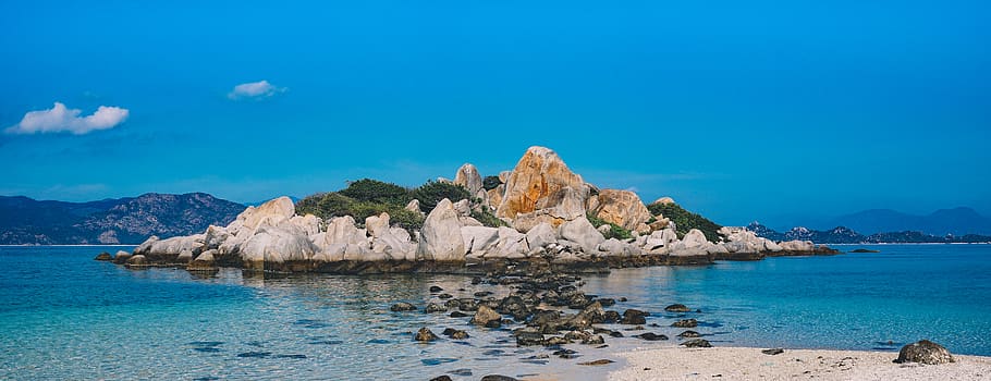 Rocky Island Surrounded by White Water, beach, nature, ocean HD wallpaper