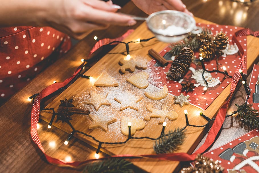 Adding Sugar on Christmas Cookies, baking, christmas baking, christmas bokeh, HD wallpaper