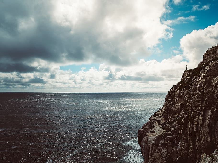 Brown Rock Mountain Beside Body of Water, cliff coast, cliffs HD wallpaper
