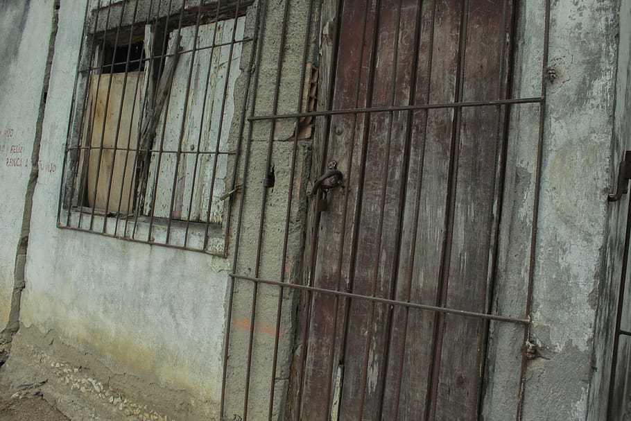prison, cuba, camaguey, wall, door, bars, dungeon, bunker, building HD wallpaper