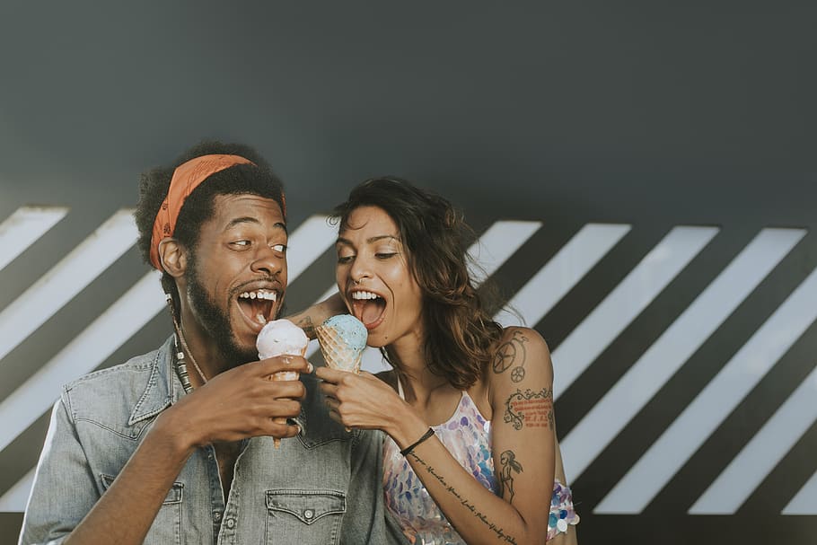 Man and Woman Eating Ice Creams, background, bandana, cheerful, HD wallpaper