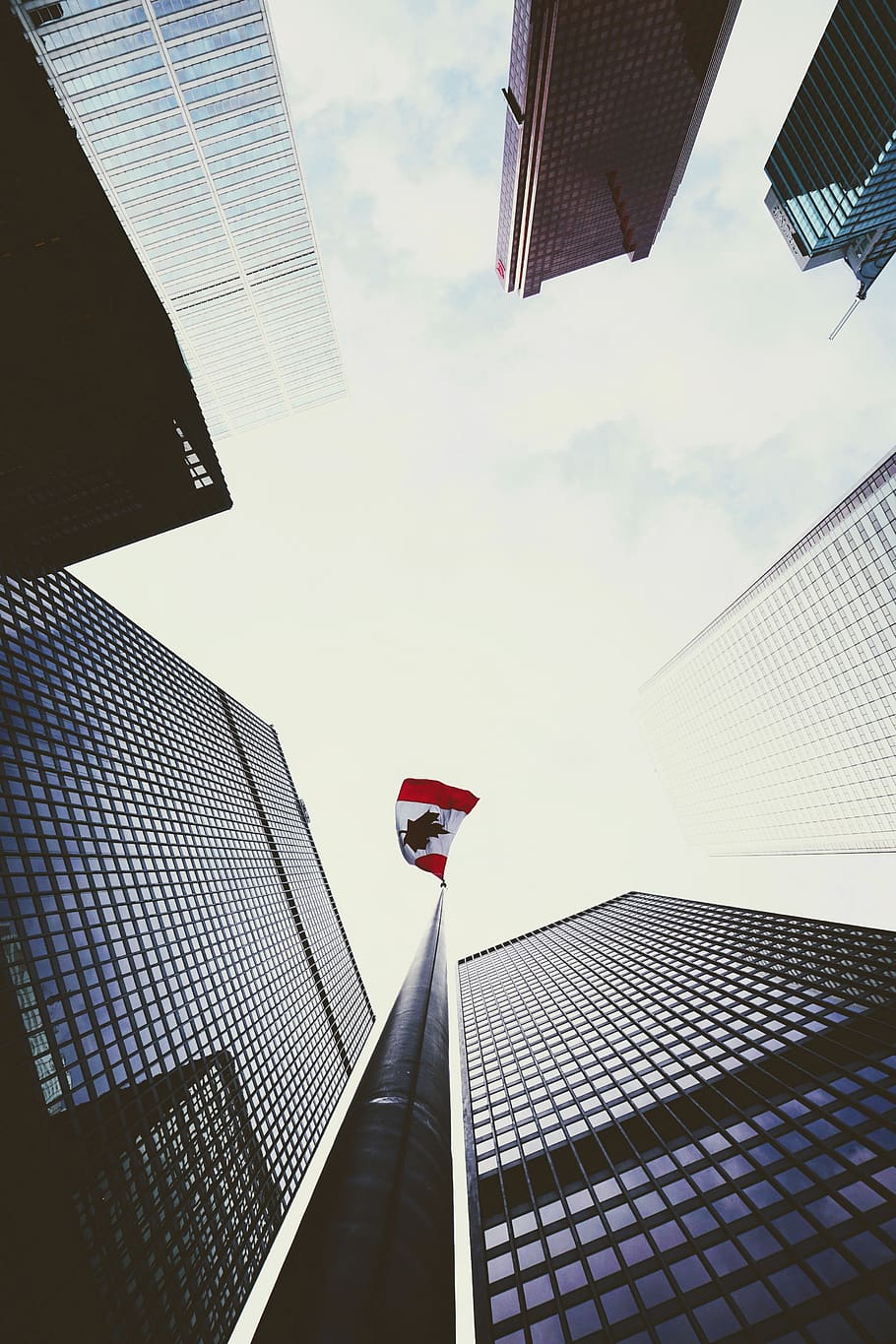 building exterior, architecture, built structure, sky, low angle view HD wallpaper