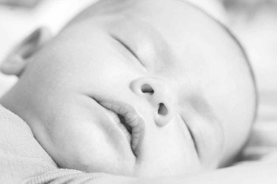 baby-black-and-white-child-facial.jpg