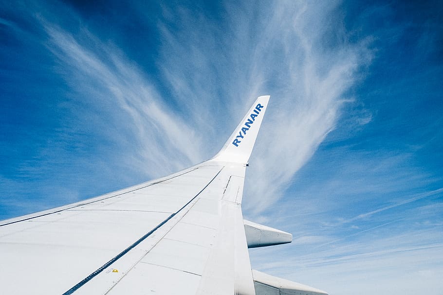 white Ryanair airplane flying during daytime, fujifilm x-pro1, HD wallpaper