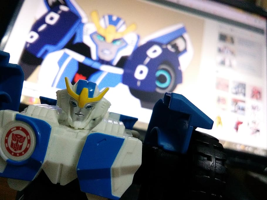 animation, transformers, strongarm, mecha, robot, toy, indoors HD wallpaper