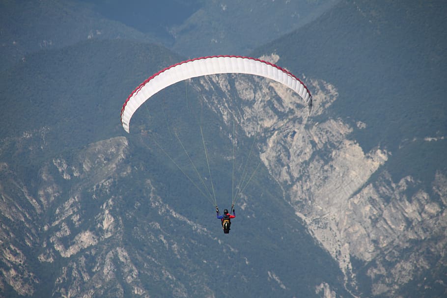 mountain, paragliding, lake garda, landing, sport, sky, italy, HD wallpaper