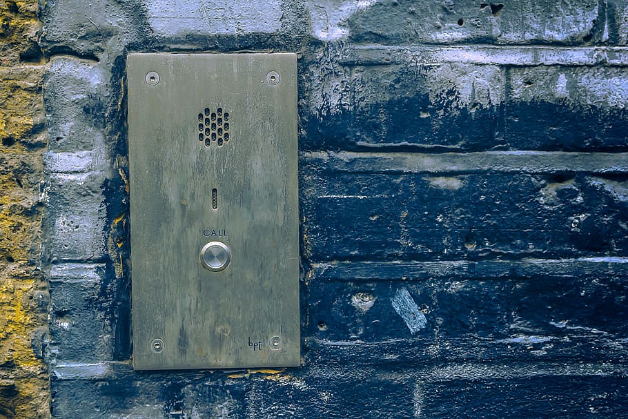 wall, call, voice, door, house, safety, bricks, old, wood - material HD wallpaper