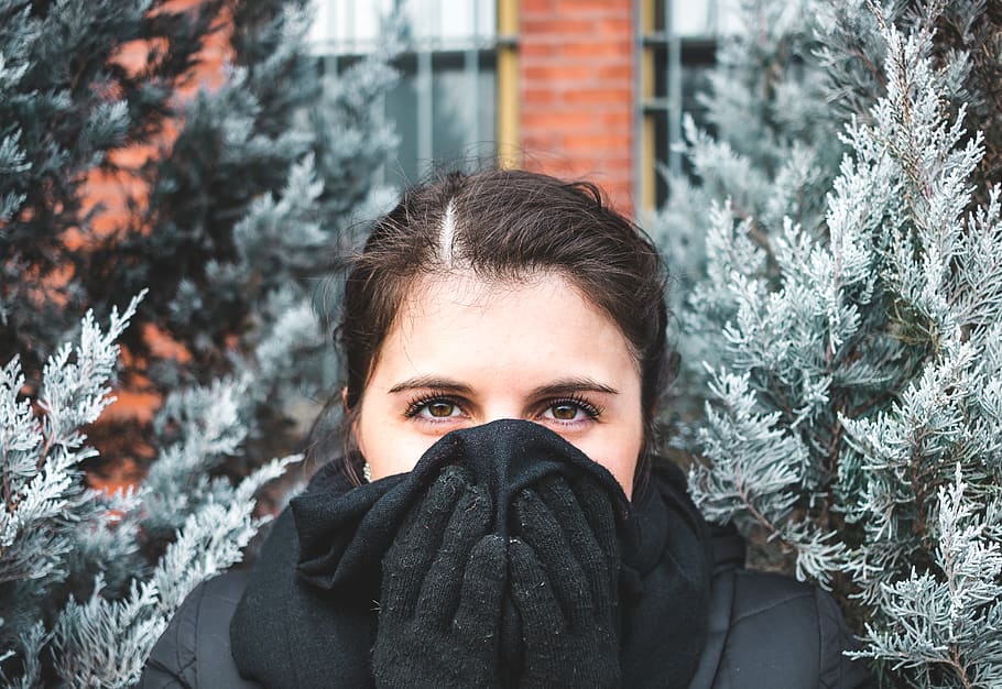 portrait, looking at camera, one person, winter, young adult HD wallpaper