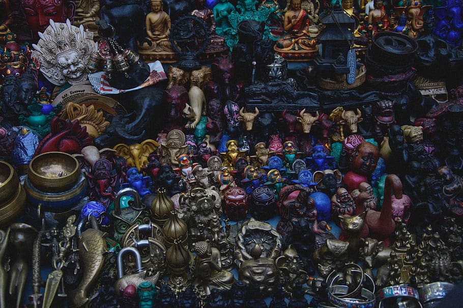 aerial view photography of assorted-color figurines, worship