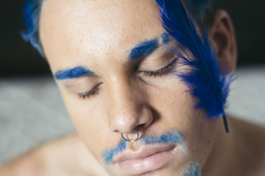 Man Closing Eyes, feather, glamour, make-up, model, portrait HD wallpaper