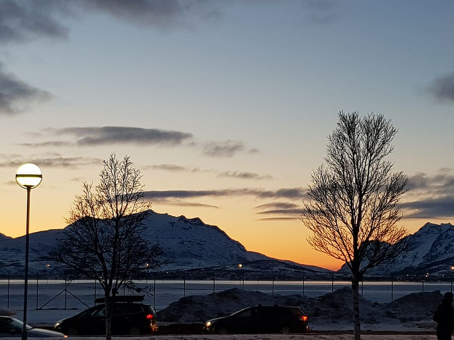 View of Mountain, cars, clouds, cold, dawn, evening, frozen, ice HD wallpaper