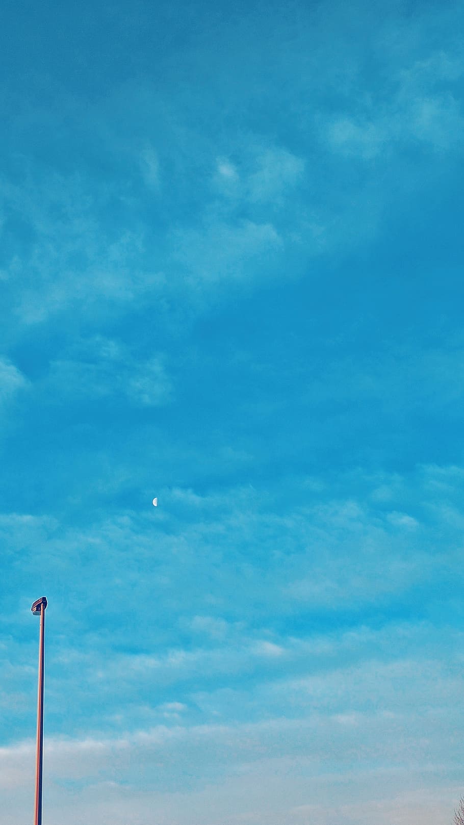 Clouds in a blue sky., cloud - sky, low angle view, nature, no people HD wallpaper