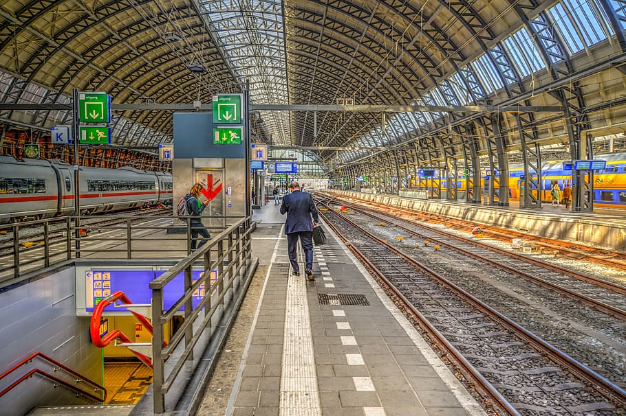 amsterdam, central, train, station, man, walking, platform