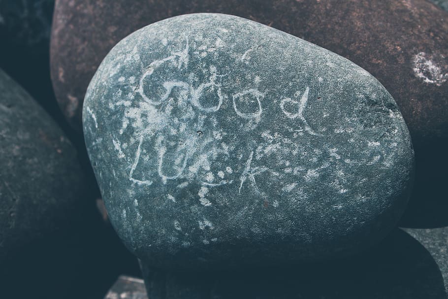 Stone годом. Серый камень. Сера камень. Камень с серой. Техника серого камня в психологии.