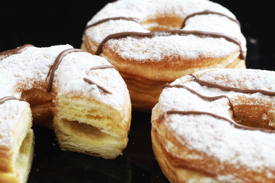 cronuts, donut, sugar, dessert, food and drink, freshness, still life HD wallpaper