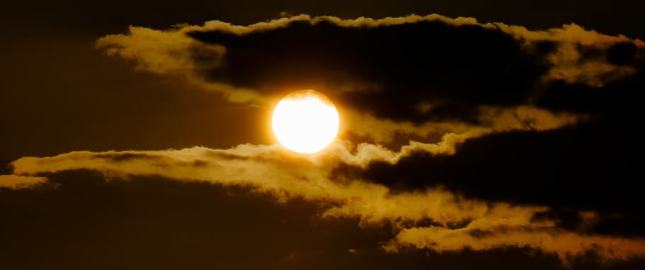 Clouds during Golden Hour, bright, dawn, dramatic, eerie, evening HD wallpaper