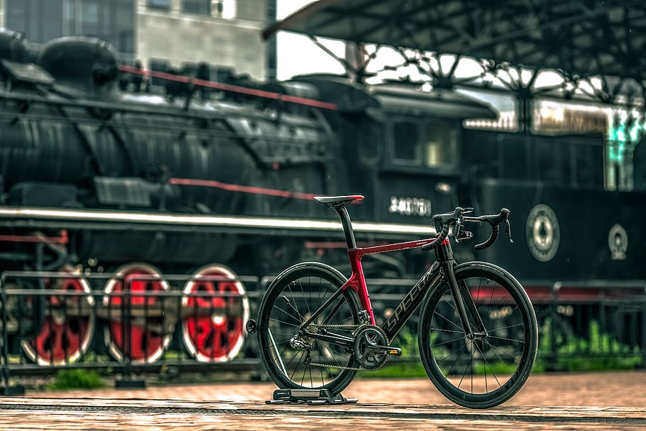 Black And Red Road Bike Near Black Train, bicycle, cycling, transportation system, HD wallpaper