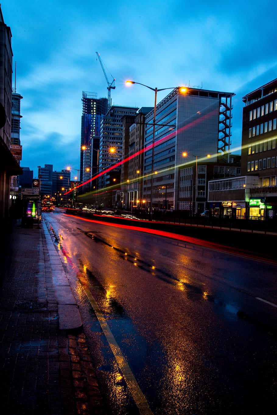 time lapse photography of road with city buildings under gray sky, HD wallpaper