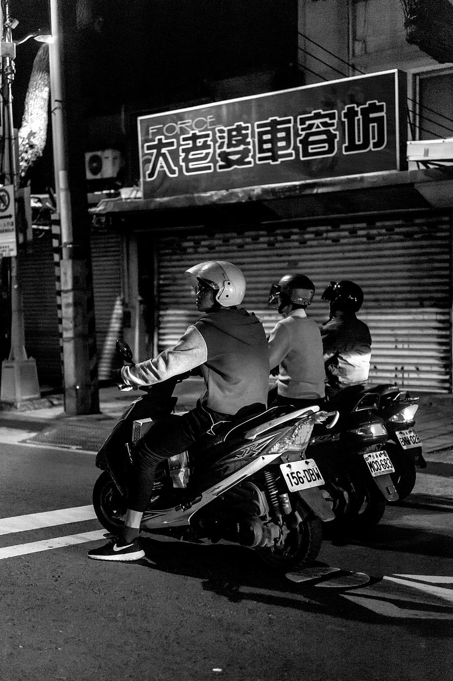 taiwan, taipei city, mopeds, travel, people, bw, helmut, night, HD wallpaper