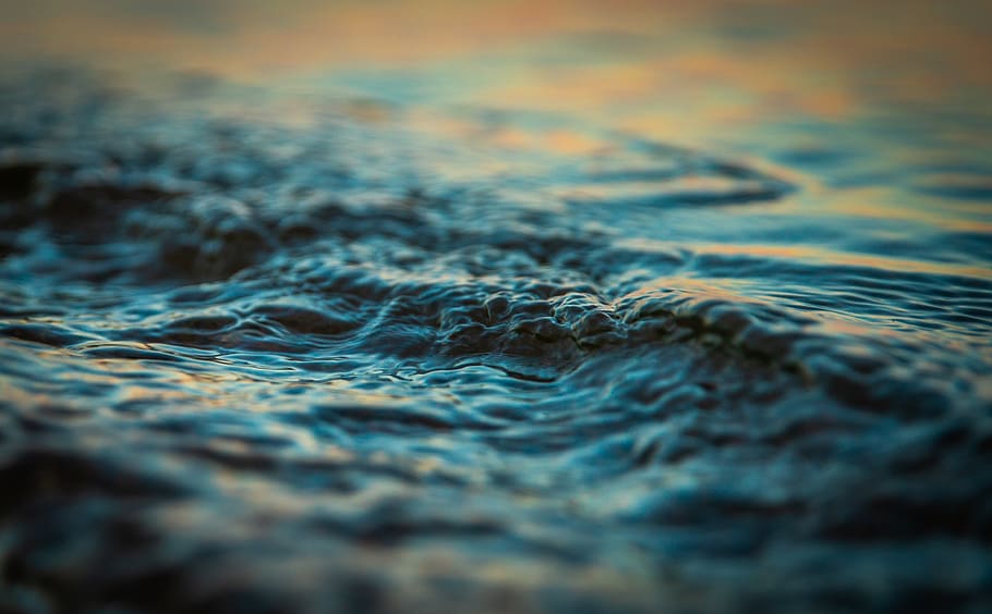 water, wave, splash, bay, evening, sunset, selective focus HD wallpaper