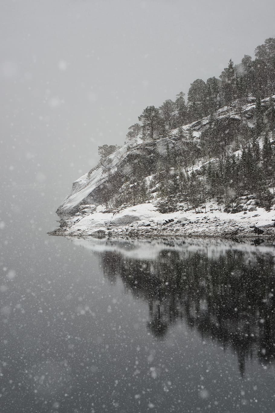 landscape photography of alps mountain, forest, lake, snow, snowing HD wallpaper