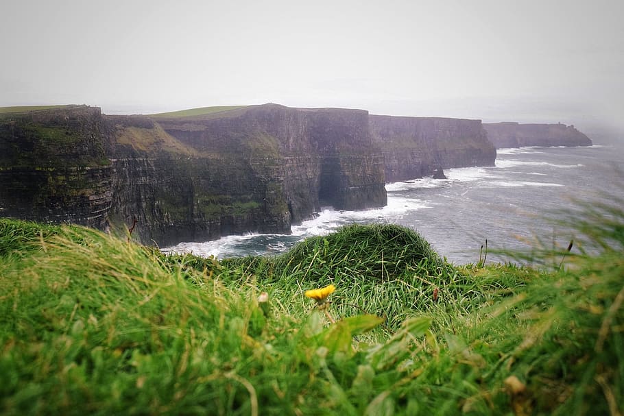 Oceanside Cliffs Of Ireland Photo, Rocks, Grass, St. Patrick's day, HD wallpaper