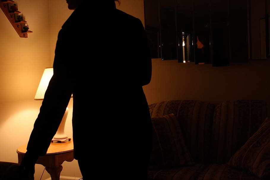 screenshot, silhouette, indoors, one person, standing, three quarter length HD wallpaper
