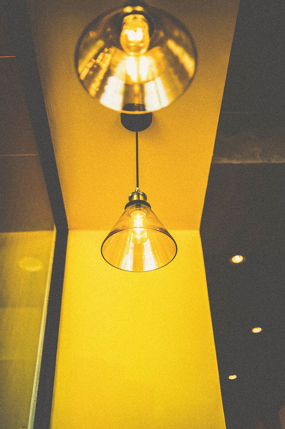 Closeup Photo of Turned on Pendant Light, bright, bulbs, ceiling lights HD wallpaper