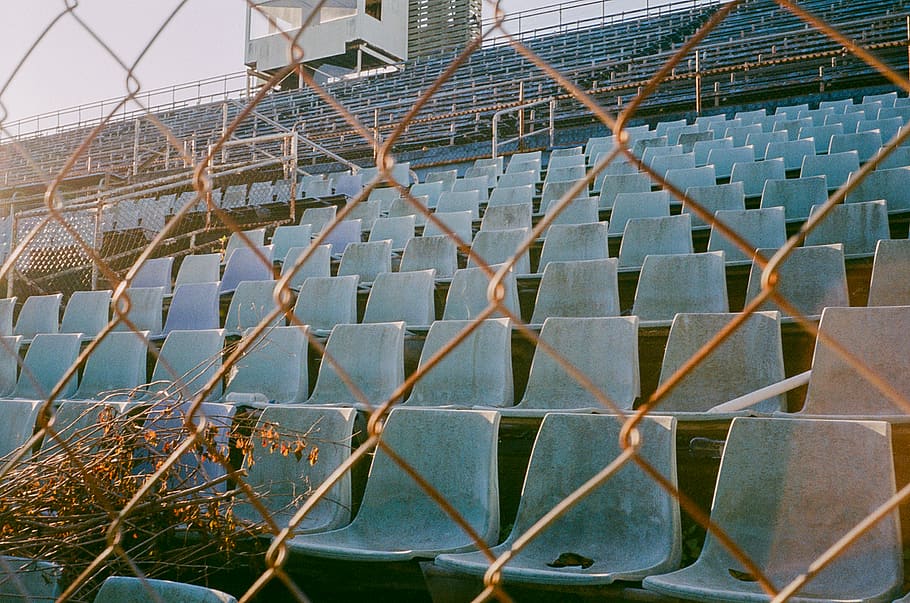 Cyclone Wire And Empty Chairs, bleachers, chain link fence, emoty, HD wallpaper