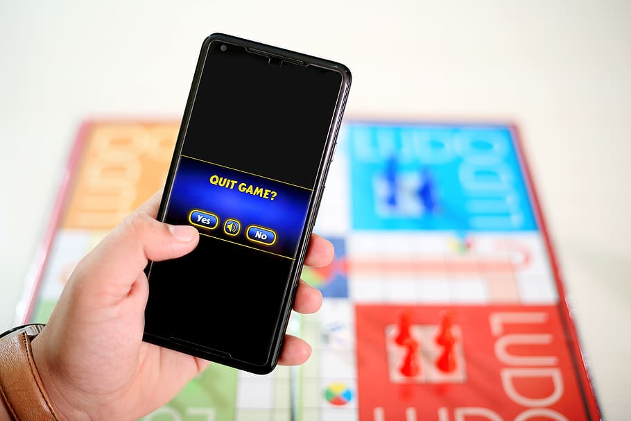 game, board, isolated, ludo, child, dice, blue, green, yellow HD wallpaper