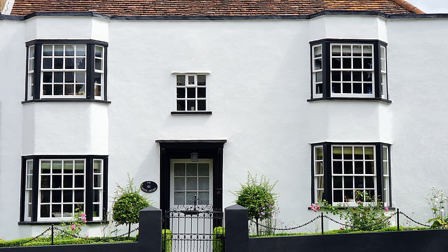 White Concrete House, architecture, classic, comfortable, daylight HD wallpaper
