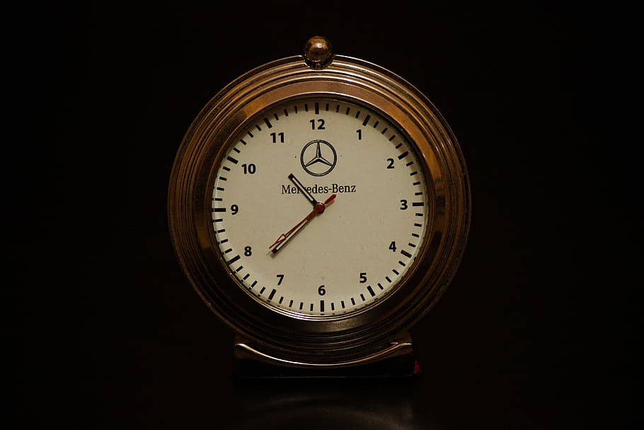 clock, time, light, dark, number, studio shot, single object