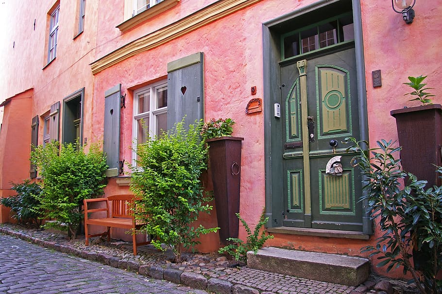 stralsund, historic center, entrance door, architecture, historically