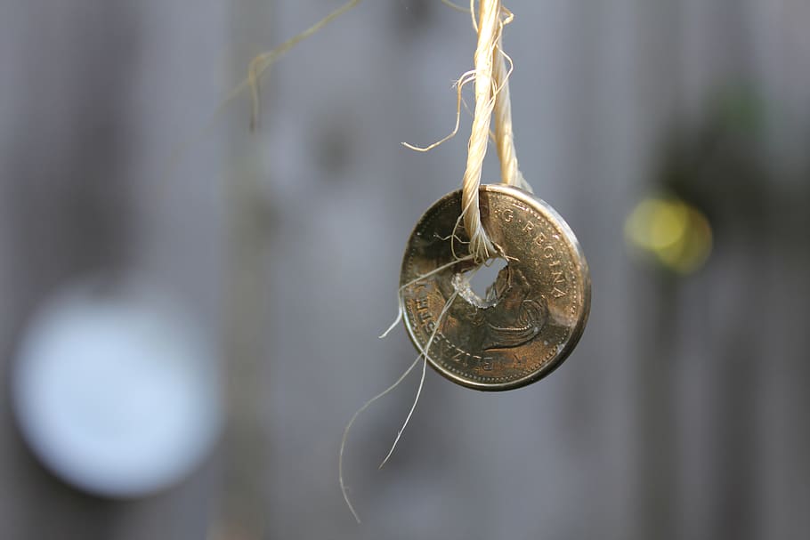 canada, vancouver, nickel, string, close-up, hanging, focus on foreground HD wallpaper