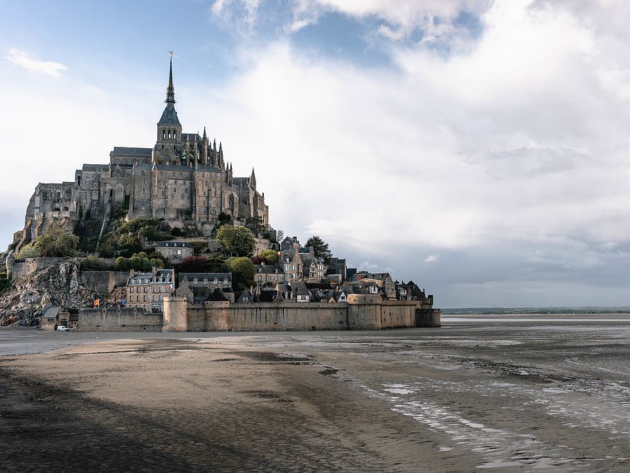 Castle By The Sea, architecture, building, seashore, sky, built structure HD wallpaper