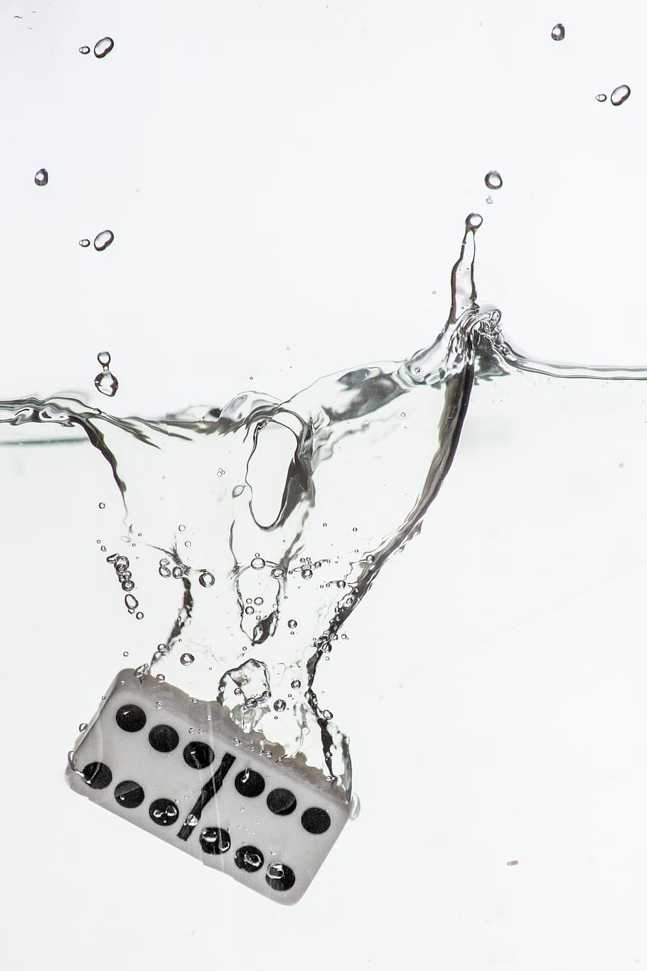 publicity, poster, vector, water splashes, splash water, dominos HD wallpaper