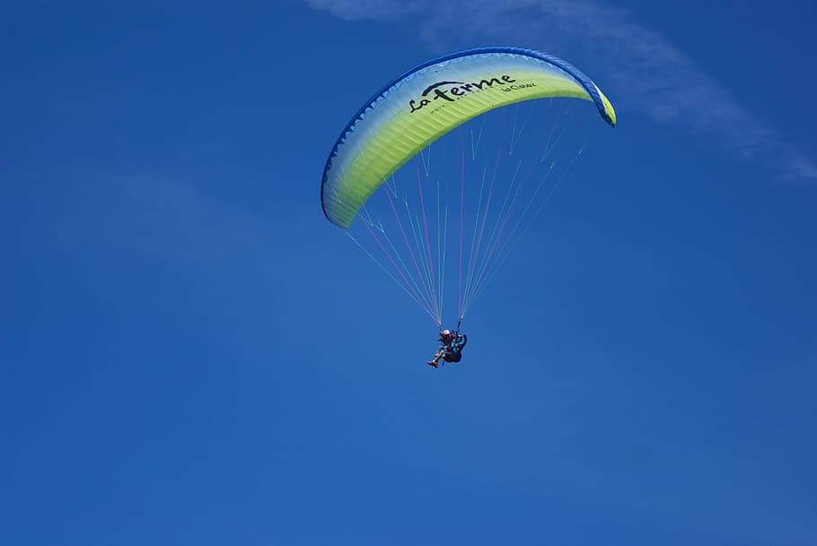 paraglide, fly, sky, blue, sport, extreme, parachute, parasailing HD wallpaper