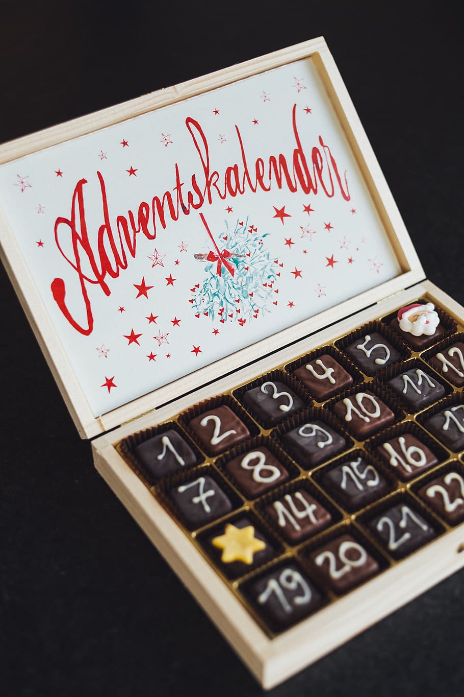 Chocolates on White Wooden Box, advent, background, candles, decorative HD wallpaper
