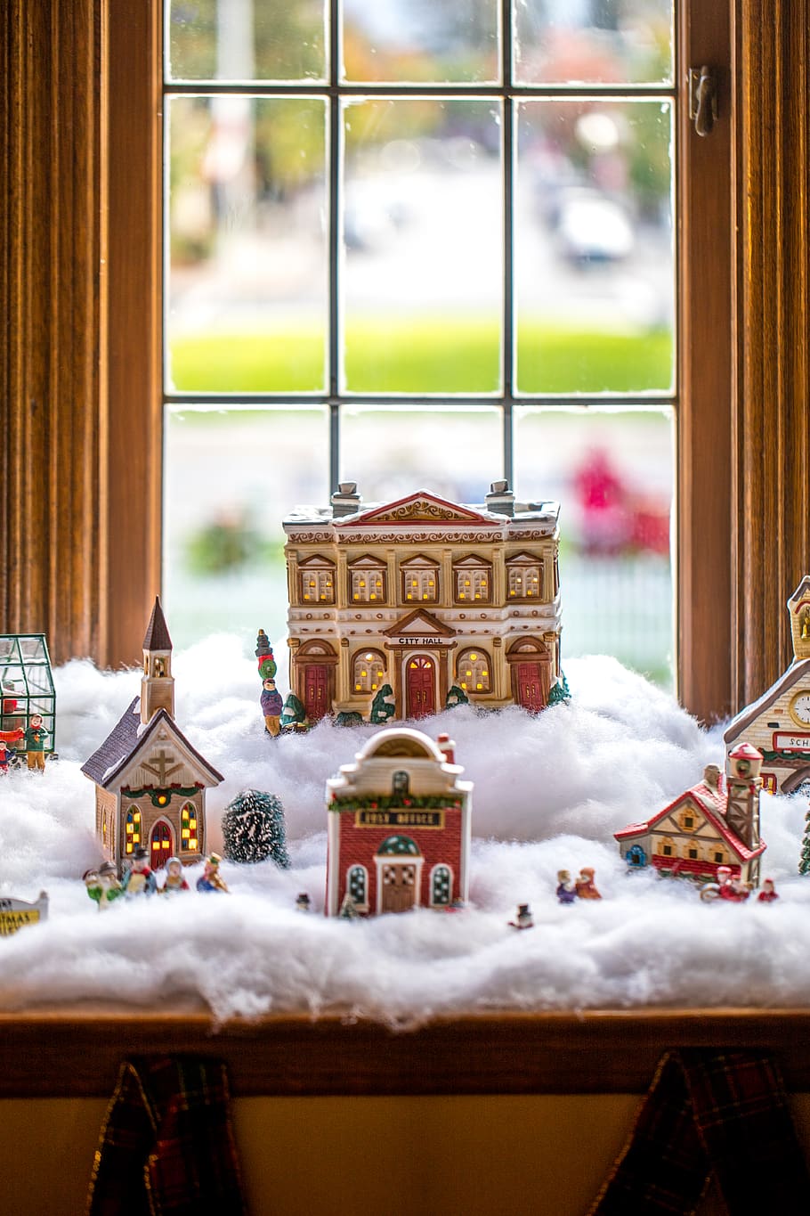 ceramic Christmas village displayed by the window, biscuit, cookie, HD wallpaper